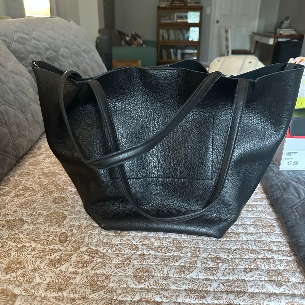 Madewell The Shopper Tote. Black leather.